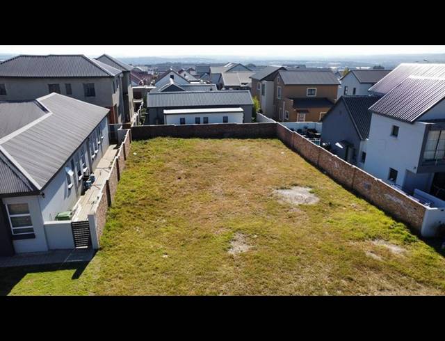 LAND FOR SALE IN GOLDEN FIELDS ESTATE